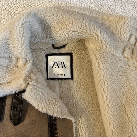 ZARA double face fleece vest (size small) - Picture 3 of 7
